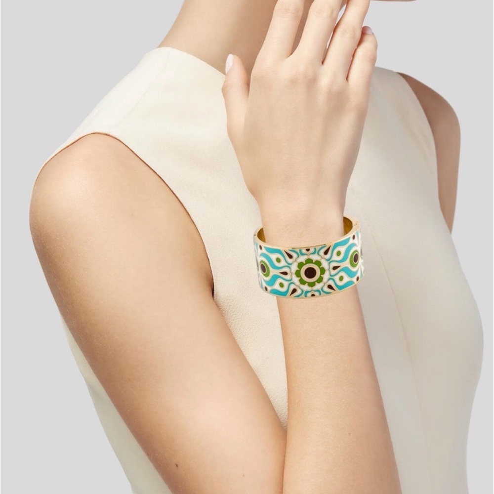 Kate Spade x Florence Broadhurst Enamel “Carry The Torch” hinged idiom bangle - Picture 2 of 7
